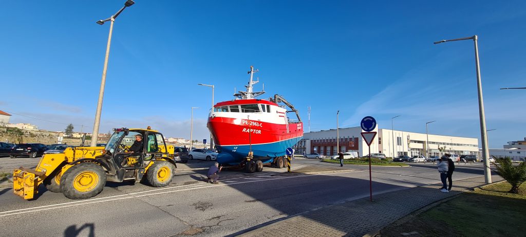 Embarcação de Pesca “Raptor” — 12m — foto 4