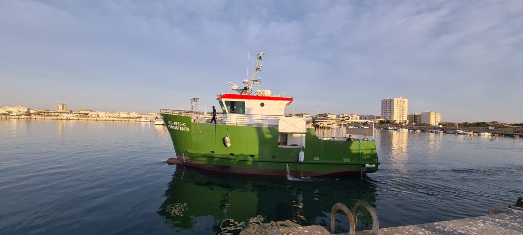 Embarcação de Pesca “Persistente” — 17m — foto 4